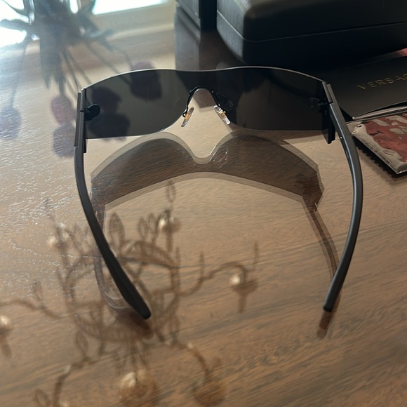 NWT Versace Men’s Shield Sunglasses - Picture 5 of 6